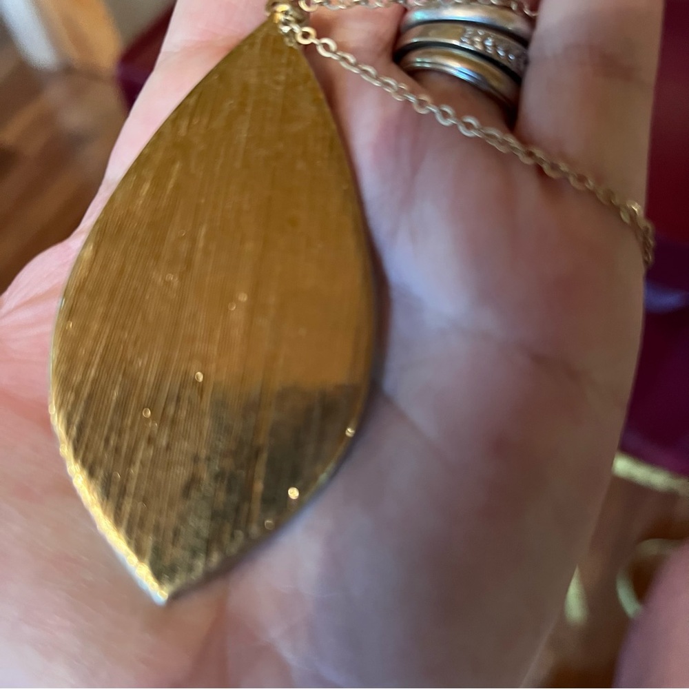 CITY NWT leather pendant necklace & earrings - Picture 6 of 6